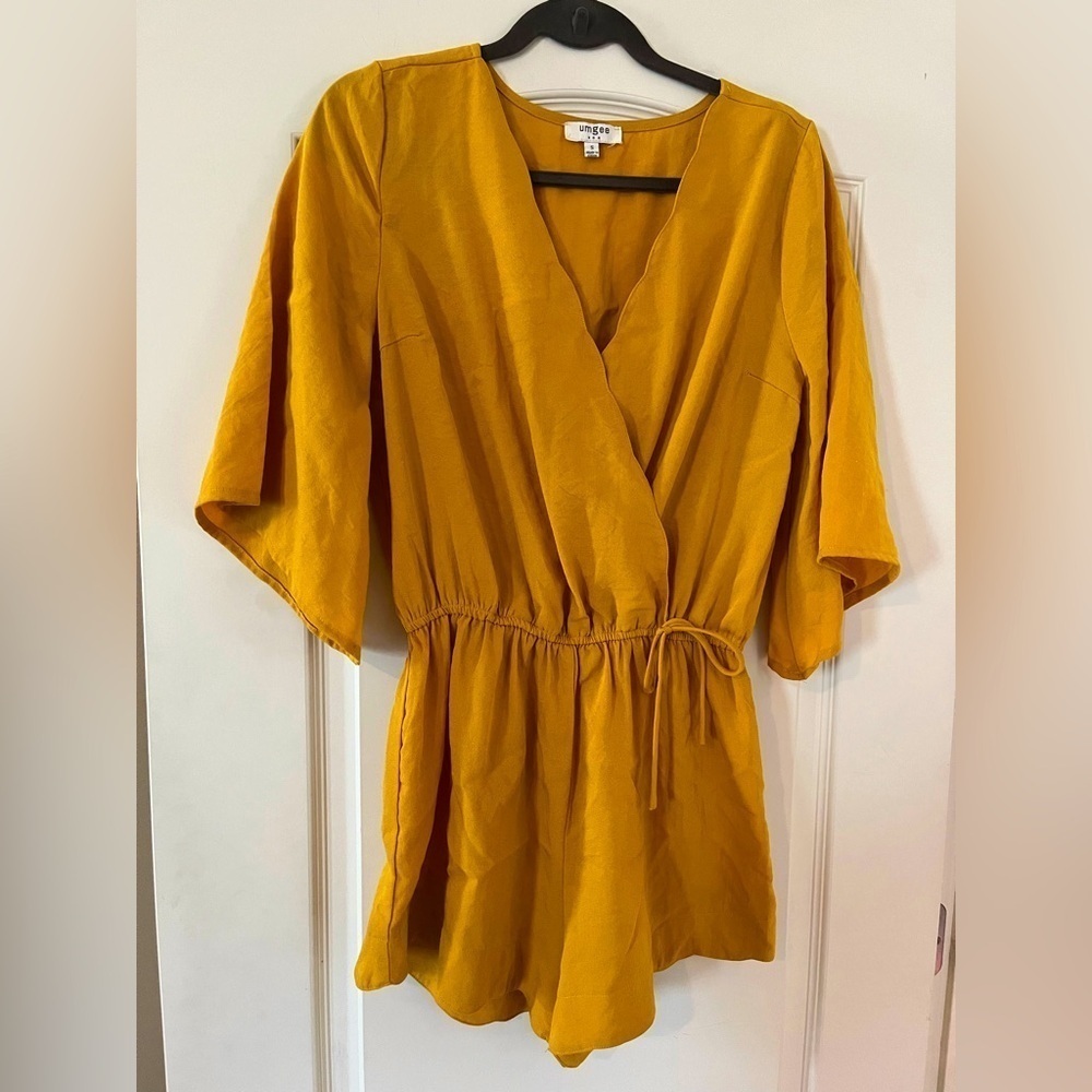 Umgee Designer Brand Dark Yellow Vibrant Summer Romper Women’s Size Small
